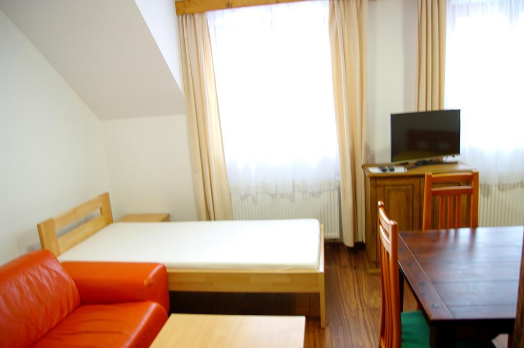 Vila Pod Branou Poprad Exterior foto