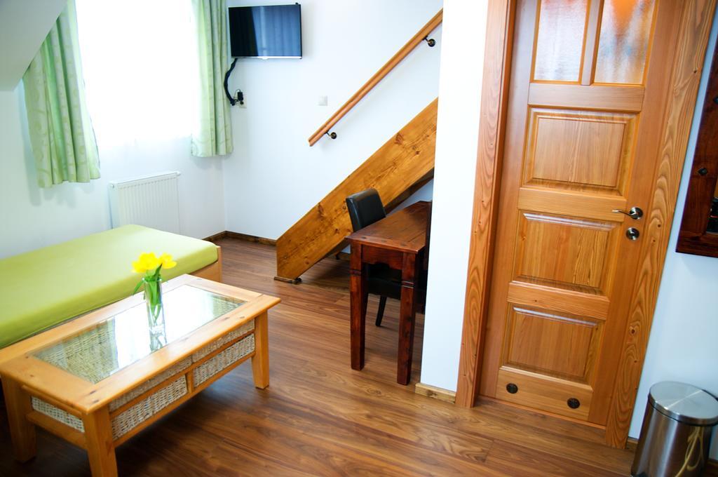 Vila Pod Branou Poprad Exterior foto